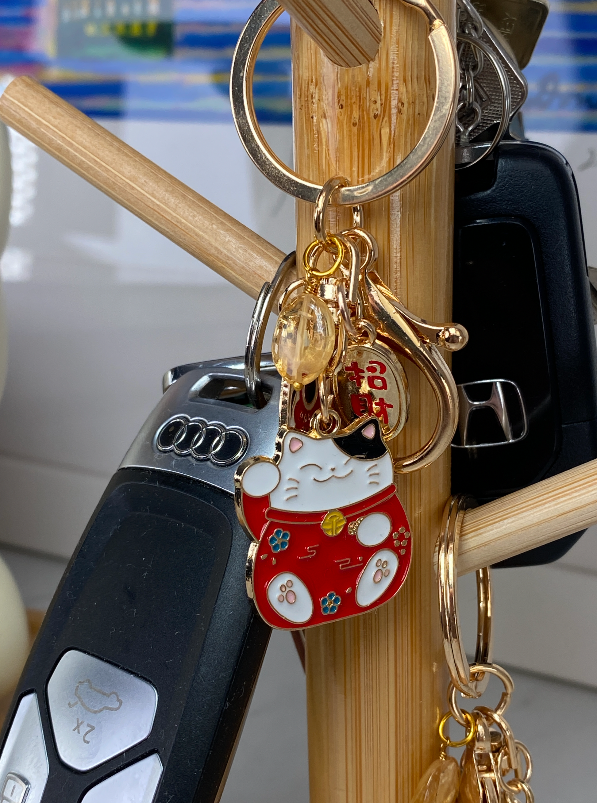 Lucky Cat and Citrine Crystal Quartz Keyring Red - kaftanbling